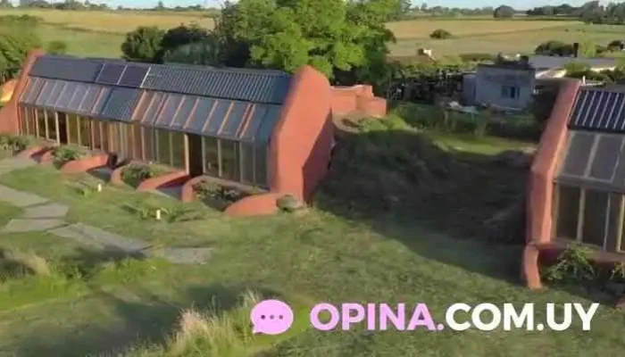 Caliu Earthship Restaurant Y Ecolodge -  Videos - Col. del Sacramento