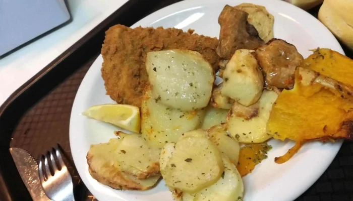 Cantina Facultad De Ingenieria Comidas Y Bebidas - Montevideo