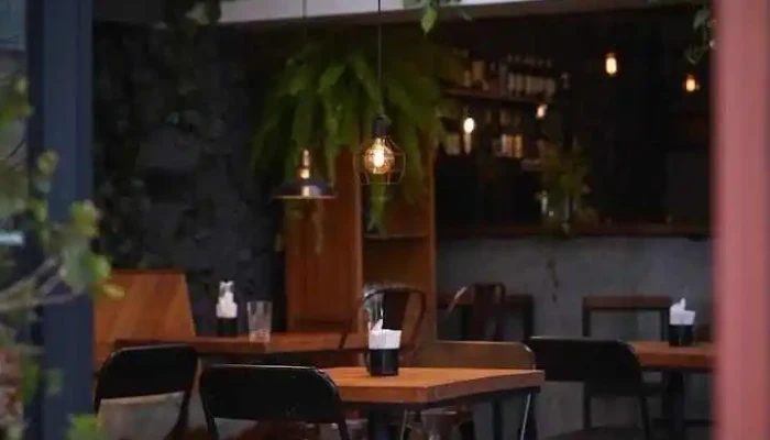 Cantina Rostand -  Del Propietario - Montevideo