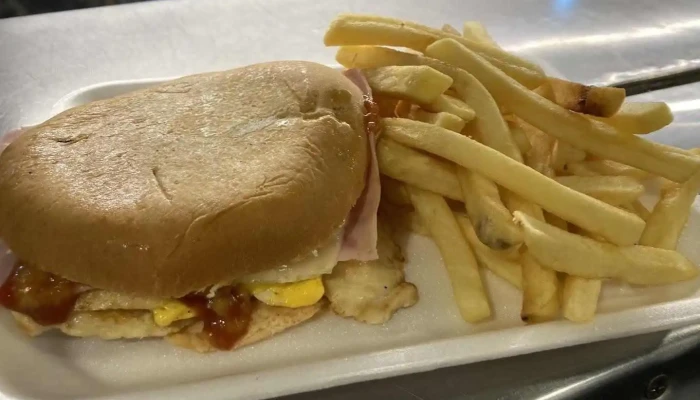 Carrito Atlantida -  Sandwich De Pollo - Atlántida