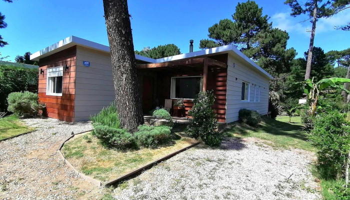 Casa En Venta Burnett Pinares -  Videos - Maldonado