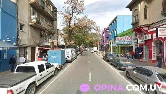 Centro comercial mayorista - 11814 Montevideo