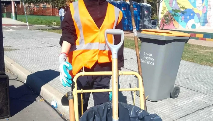 Centro Cultural Alba Roballo -  Abierto Ahora - Montevideo