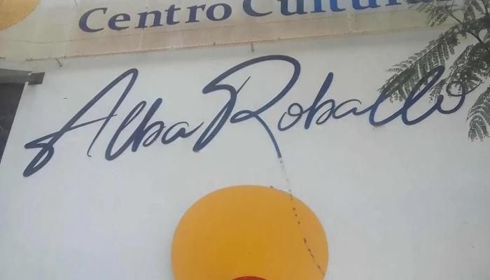 Centro Cultural Alba Roballo -  Comentario 1 - Montevideo