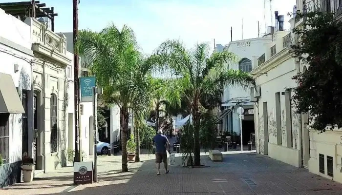 Centro De Salud Ciudad Vieja -  Edificio - Montevideo