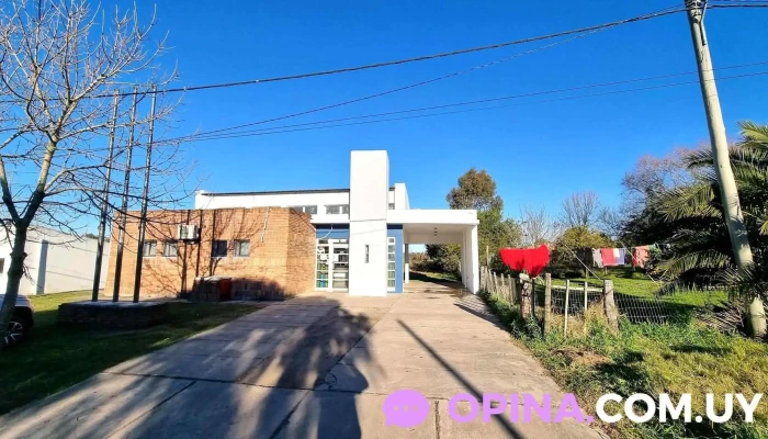 Centro De Salud De Assecamcel Policlinica Rural Donde - Tupambaé