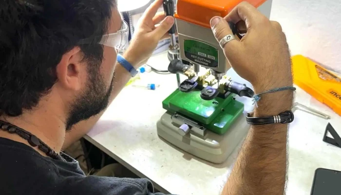 Cerrajeria twins - Uruguay