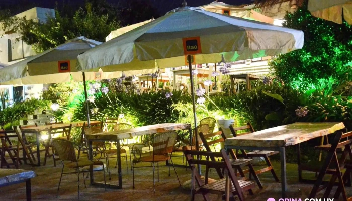 Charlies Restobar -  Ambiente - Punta del Este