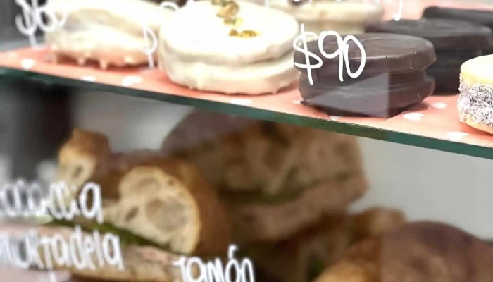 Charlotte Cafe -  Menu - Montevideo