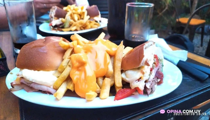 Chelato El Pinar -  Comidas Y Bebidas - Ciudad de la Costa