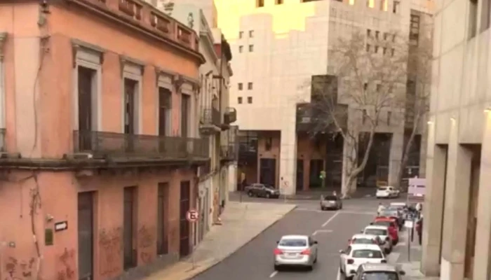 Chesterhouse -  Comentario 1 - Montevideo