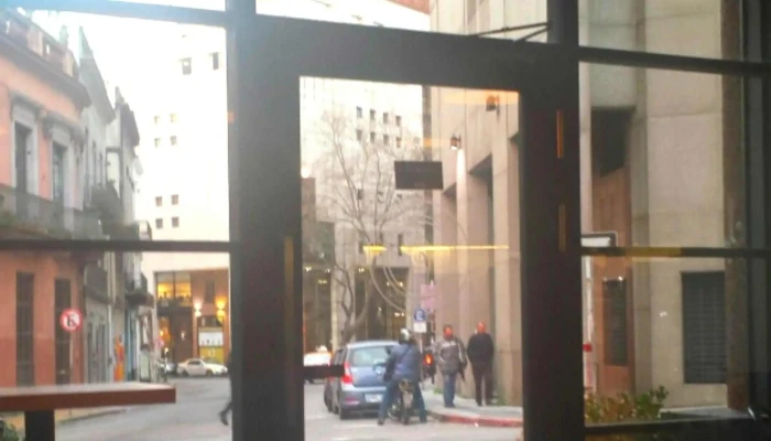 Chesterhouse -  Comentario 8 - Montevideo