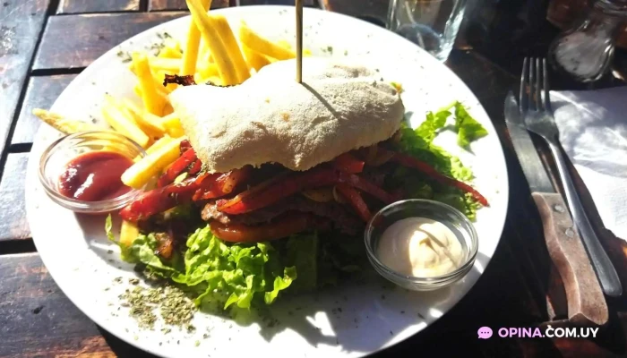 Chiviteria La Josefina -  Comidas Y Bebidas - Col. del Sacramento