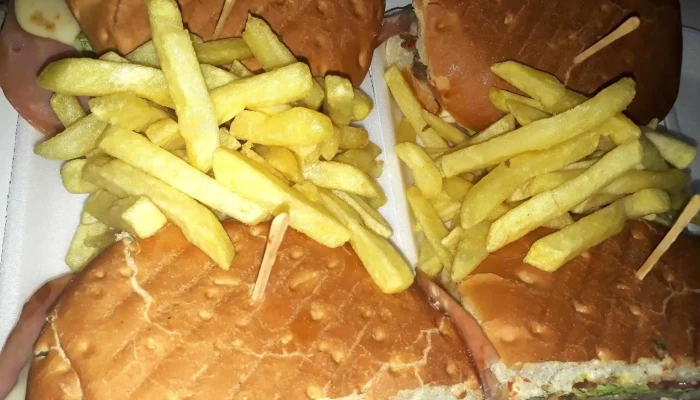 Chiviteria La Union Comidas Y Bebidas - Constitución