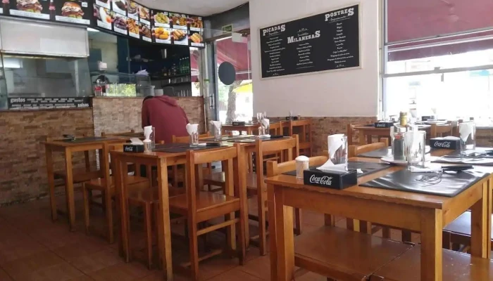 Chivitos La Mole -  Ambiente - Montevideo