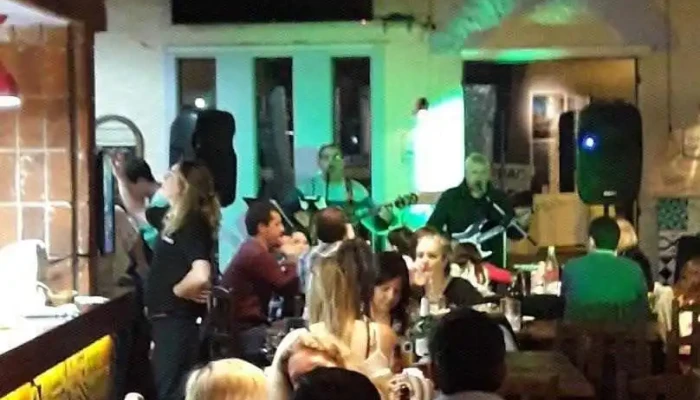 Cine Bar Parrilla Y Resto -  Ambiente - Nueva Helvecia