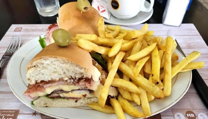 Ciudad Bar -  Papas Fritas - Montevideo