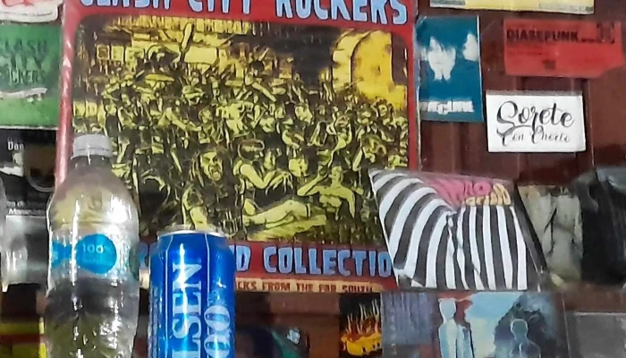 Clash City Rockers Bar -  Comentario 7 - Montevideo