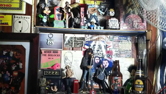 Clash City Rockers Bar -  Todo - Montevideo