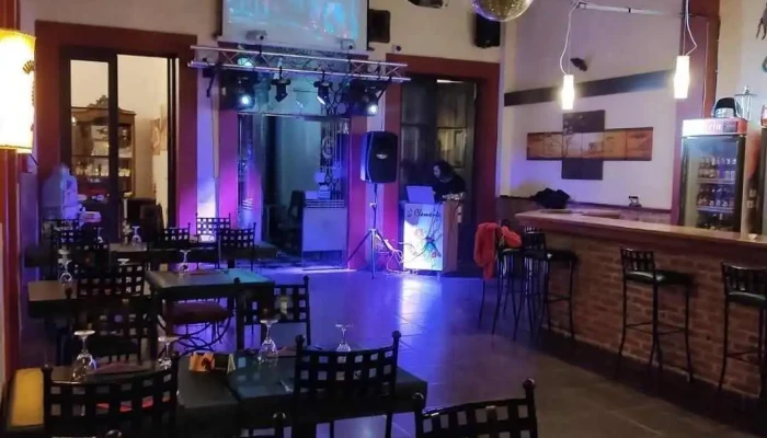 Clemente Resto Bar -  Ambiente - Nueva Palmira