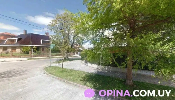 Clinica Odontologica Dra Adrine Karakoussian - Montevideo