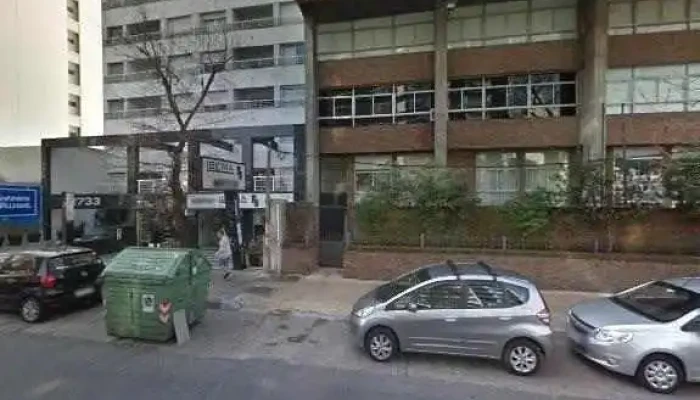 Clinica Odontologica Soler San Martin Cerca De Mideg - Montevideo