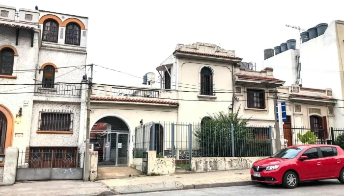 Clinica Tres Cruces Del Propietario - Montevideo