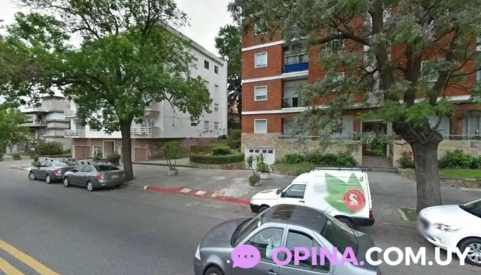 Clínica Veintiuno - Montevideo