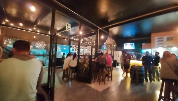 Clover -  Ambiente - Pando