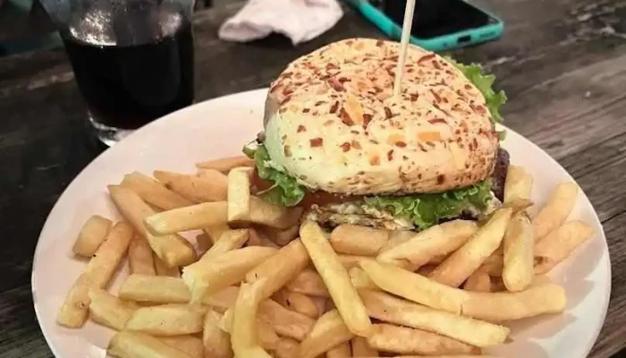 Clover -  Comida Y Bebida - Pando