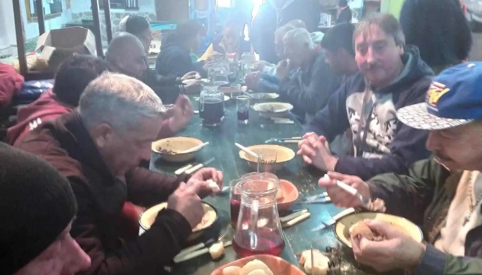 Club Caparcona -  Comidas Y Bebidas - Montevideo