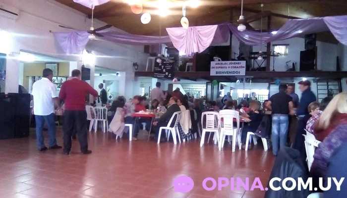 Club De Los Abuelos - 70700 Nueva Palmira