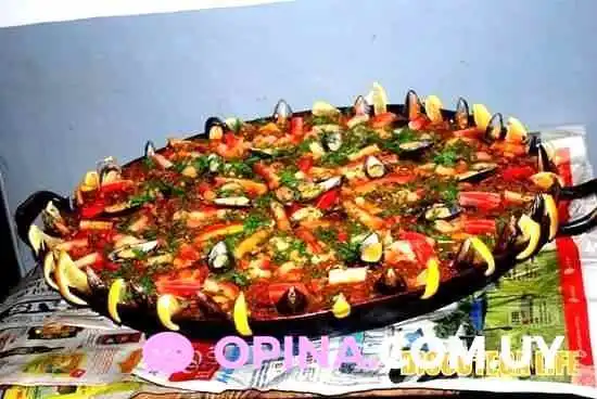 Club Social Velazquez -  Comida Y Bebida - Velazquez