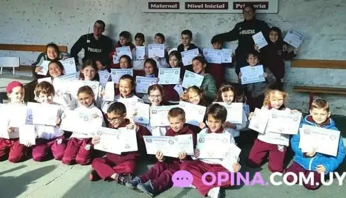 Colegio Bilingue De Minas Abierto Ahora - Minas