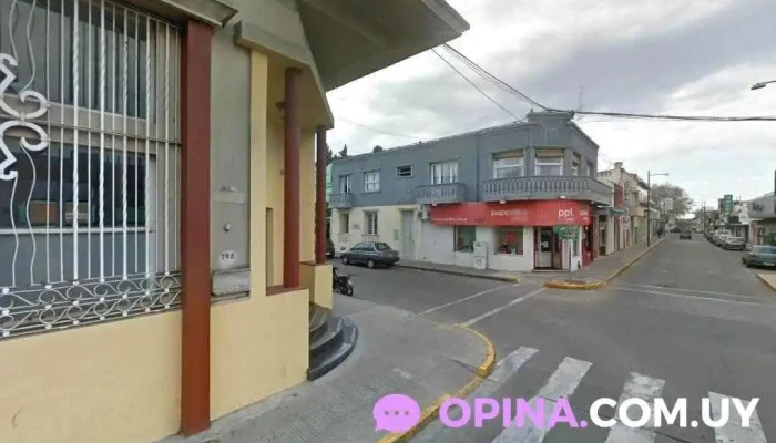 Colegio Hermanas Dominicas - San Carlos