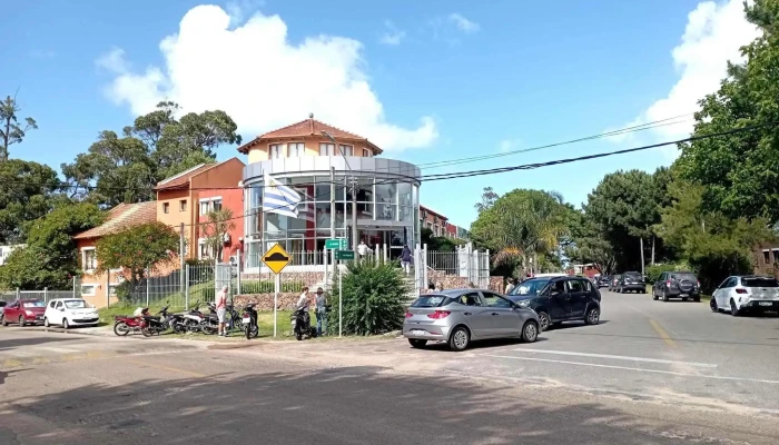 Colegio Pinares Del Este -  Opiniones - Maldonado