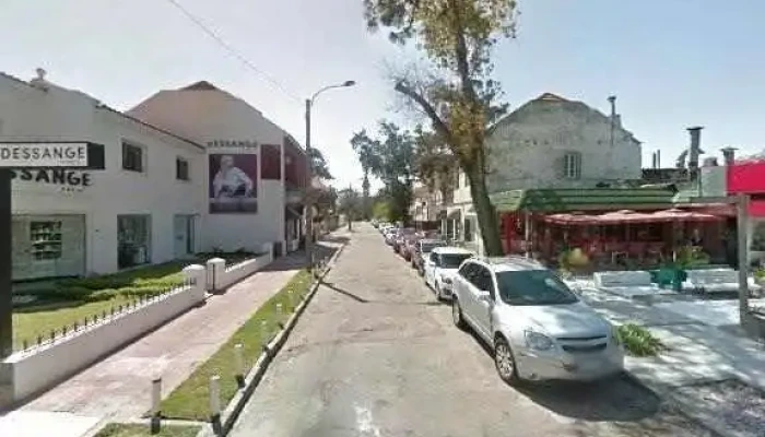 Colo Coffee Salads Club Street View Y 360 - Montevideo