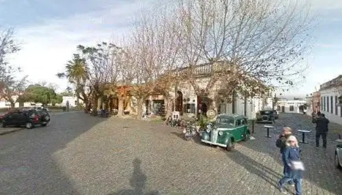 Colonia Cafe Concert Street View Y 360 - Col. del Sacramento