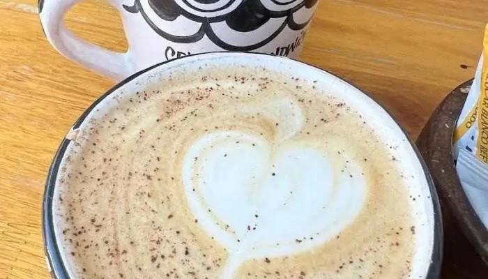 Colonia Sandwich Coffee Shop -  Cafe Latte - Col. del Sacramento