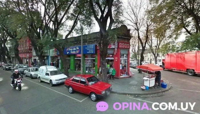 Comodines Mayorista - 11800 Montevideo