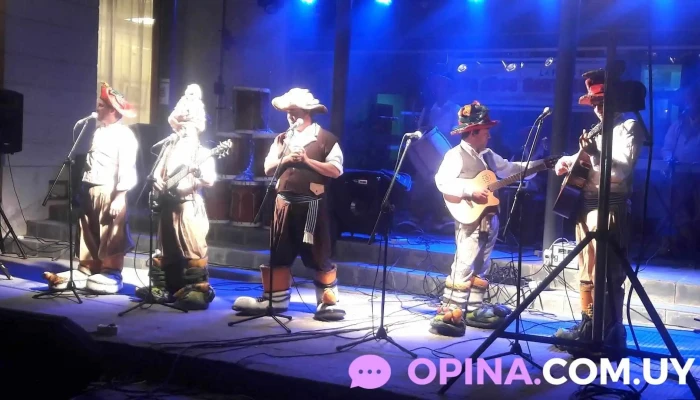 Complejo- Cultural 2 de Mayo Castillos - Castillos