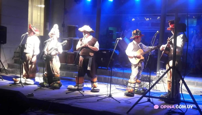 Complejo -  Cultural 2 De Mayo Castillos Todo - Castillos