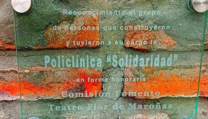 Complejo Cultural Crece Flor De Maronas Comentario 10 - Montevideo