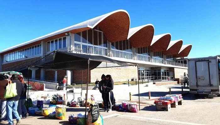 Complejo Cultural Crece Flor De Maronas Todo - Montevideo