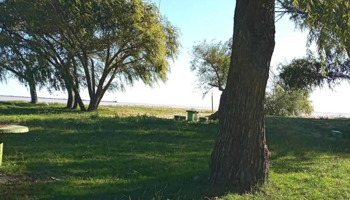 Complejo Del Lago -  De Los Visitantes - Juan L. Lacaze