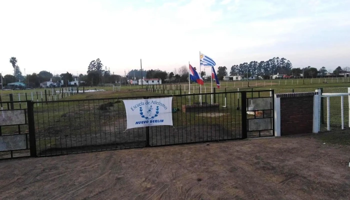 Complejo Deportivo Nuevo Berlin - 65000 Nuevo Berlín