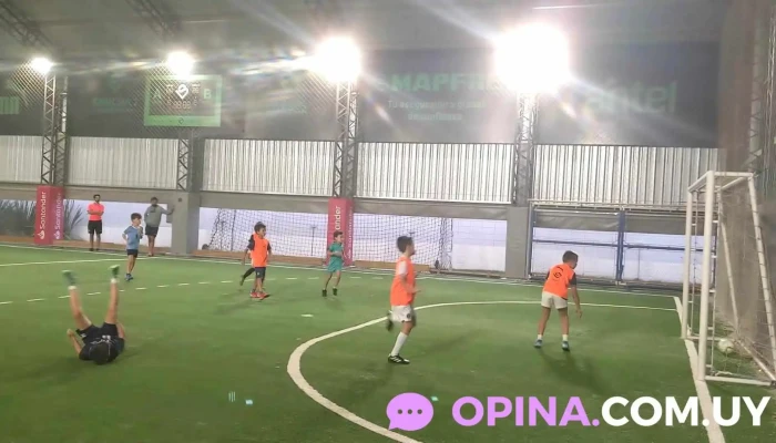 Complejo Luis Suarez Futbol - Ciudad de la Costa