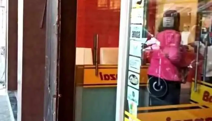 Confiteria Banzai Videos - Pando