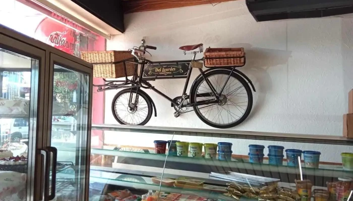 Confiteria Del Lourdes Ambiente - Montevideo