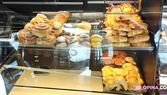 Confiteria Del Lourdes Comida Y Bebida - Montevideo